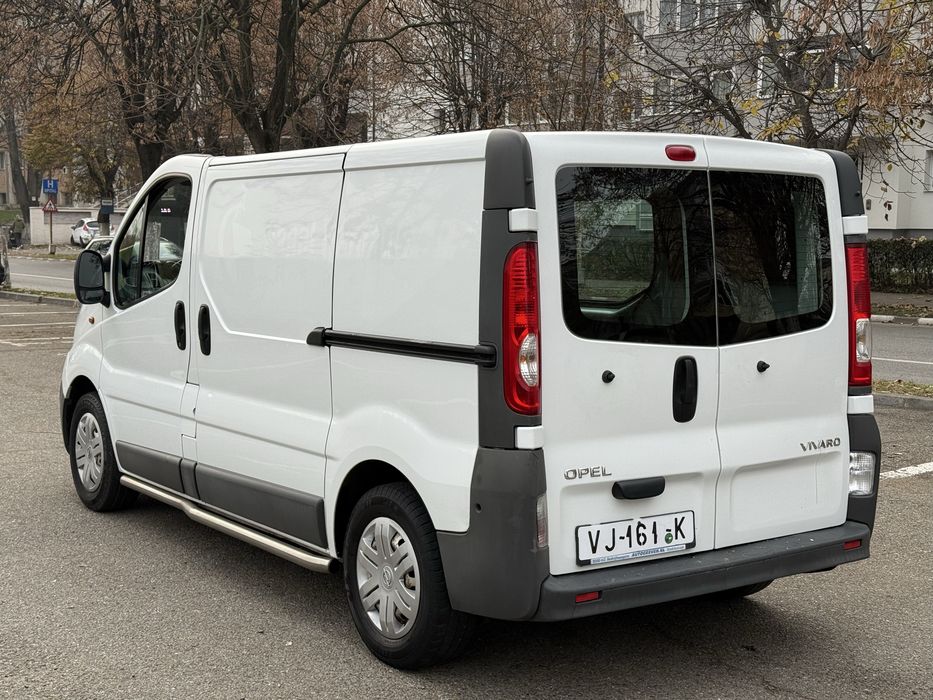 Opel Vivaro Renault Trafic 2.0 Cdti Euro 5 cu 3 Locuri si Marfa