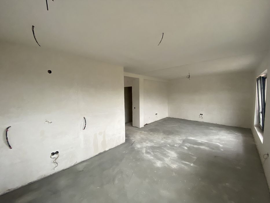 Oferta Apartament 2 etaje 110 mp util +curte 900 e mp  + TVA