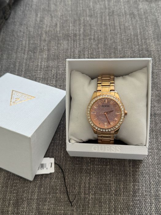 Guess watch rose gold