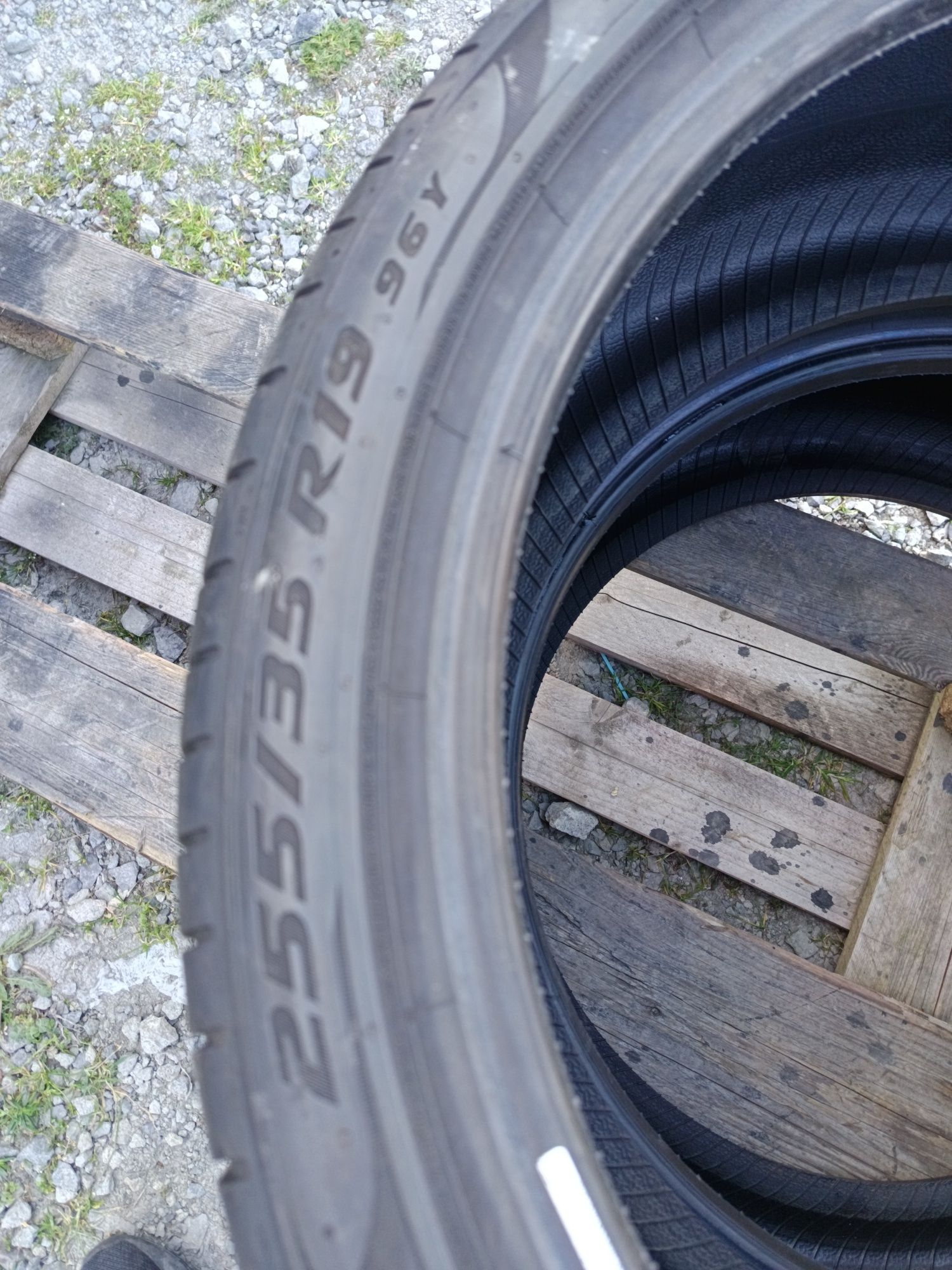 255 35 R 19 96Y PIRELLI P ZERO  Дот3619