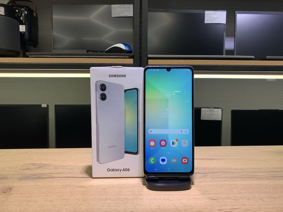 Samsung A06, 64 GB, Light Blue, есть чехол, 1039/А10