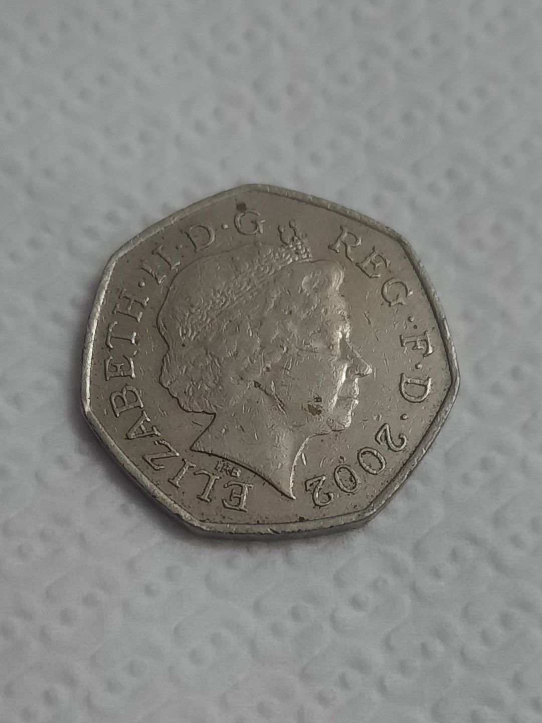 Moneda 50 pence din anul 2002