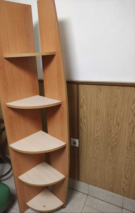 Етажерка за книги