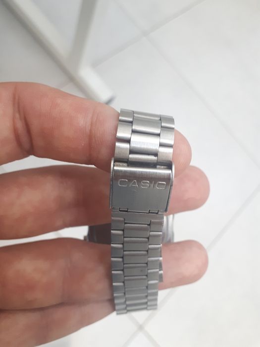 Продаются Часы фирмы CASIO