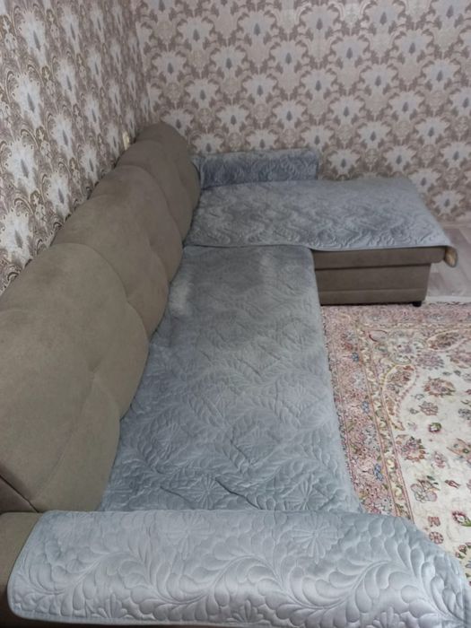 Продам угловой диван 3 м