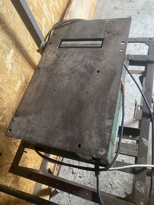 Masina de rindeluit cu masa