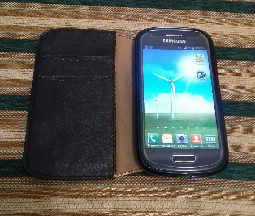 Телефон Samsung Galaxy S3 Mini