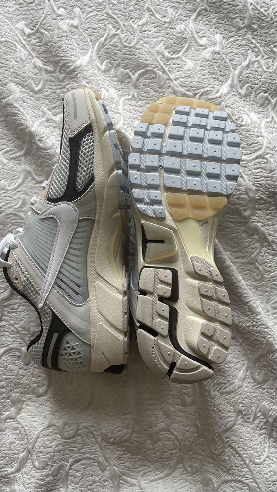 nike vomero 5