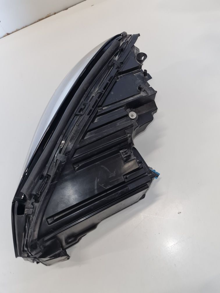 Far dreapta Full led Mercedes GLE 350 /cod-A1668200859 /an-2015-2019