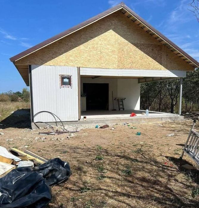 Case pe structura metalica