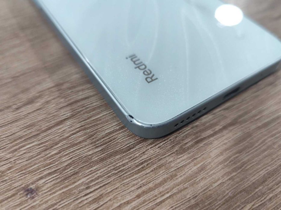 Мобилен Телефон Redmi 13 128гб/6гб