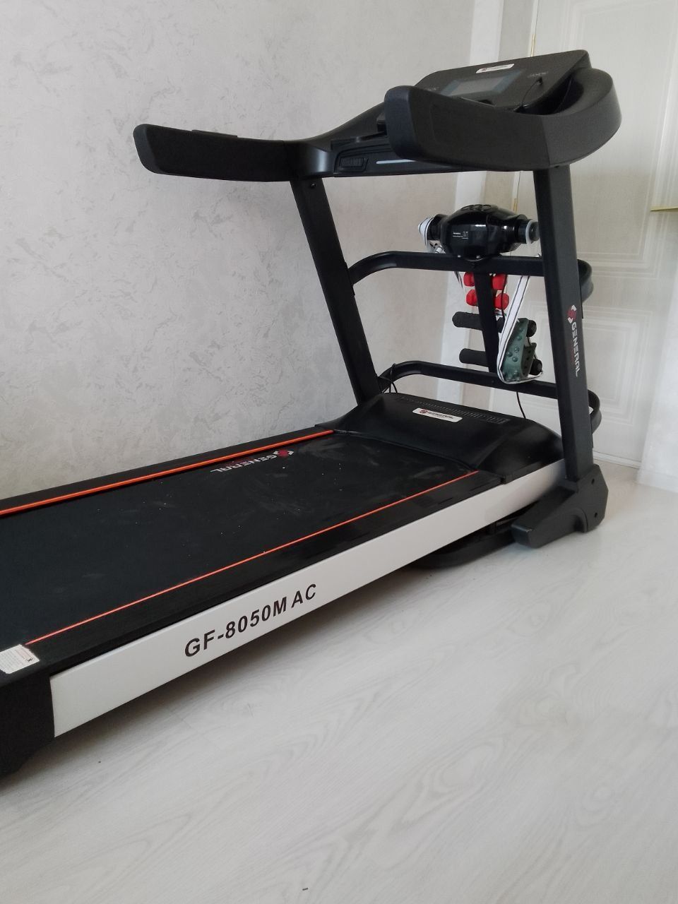 Беговая дорожка General Fitness GF-8050M

Максимальный вес пользовател