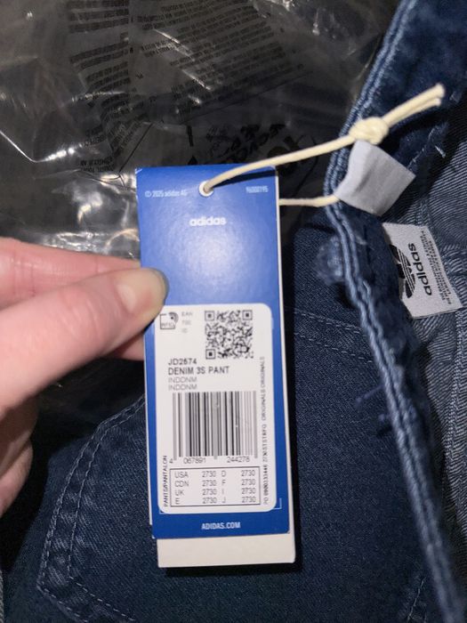 Blugi Adidas, croiala ampla, albastru