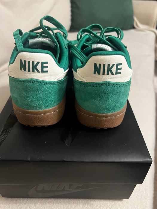 Дамски маратонки Nike Field General