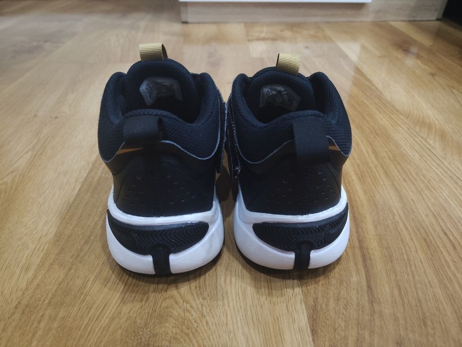 Nike Team Hustle D 11
TEAM HUSTLE D 11