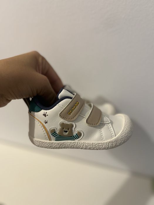 Ghete, piele, noi, 22