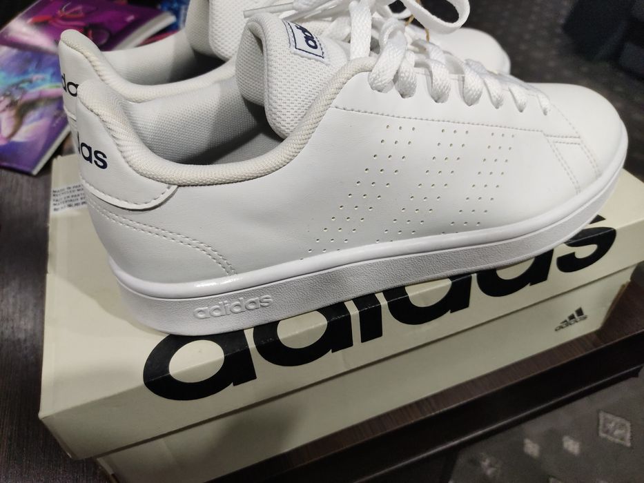 Adidas кроссовки оригинал. Размер 40