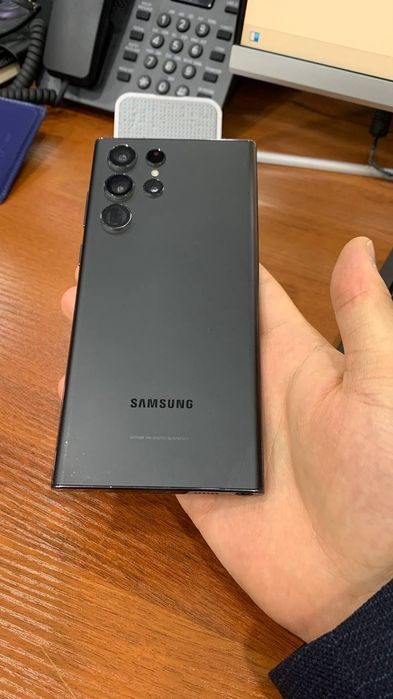 Samsung Galaxy S22 ultra  память 256 гб