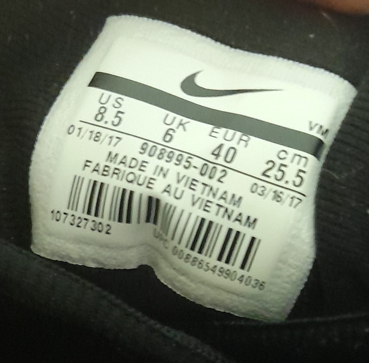 Vând urgent adidasi nike nr38