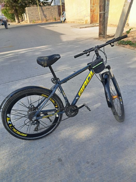Velosiped sotiladi.