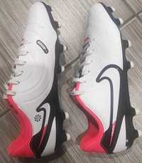 Nike футболни обувки