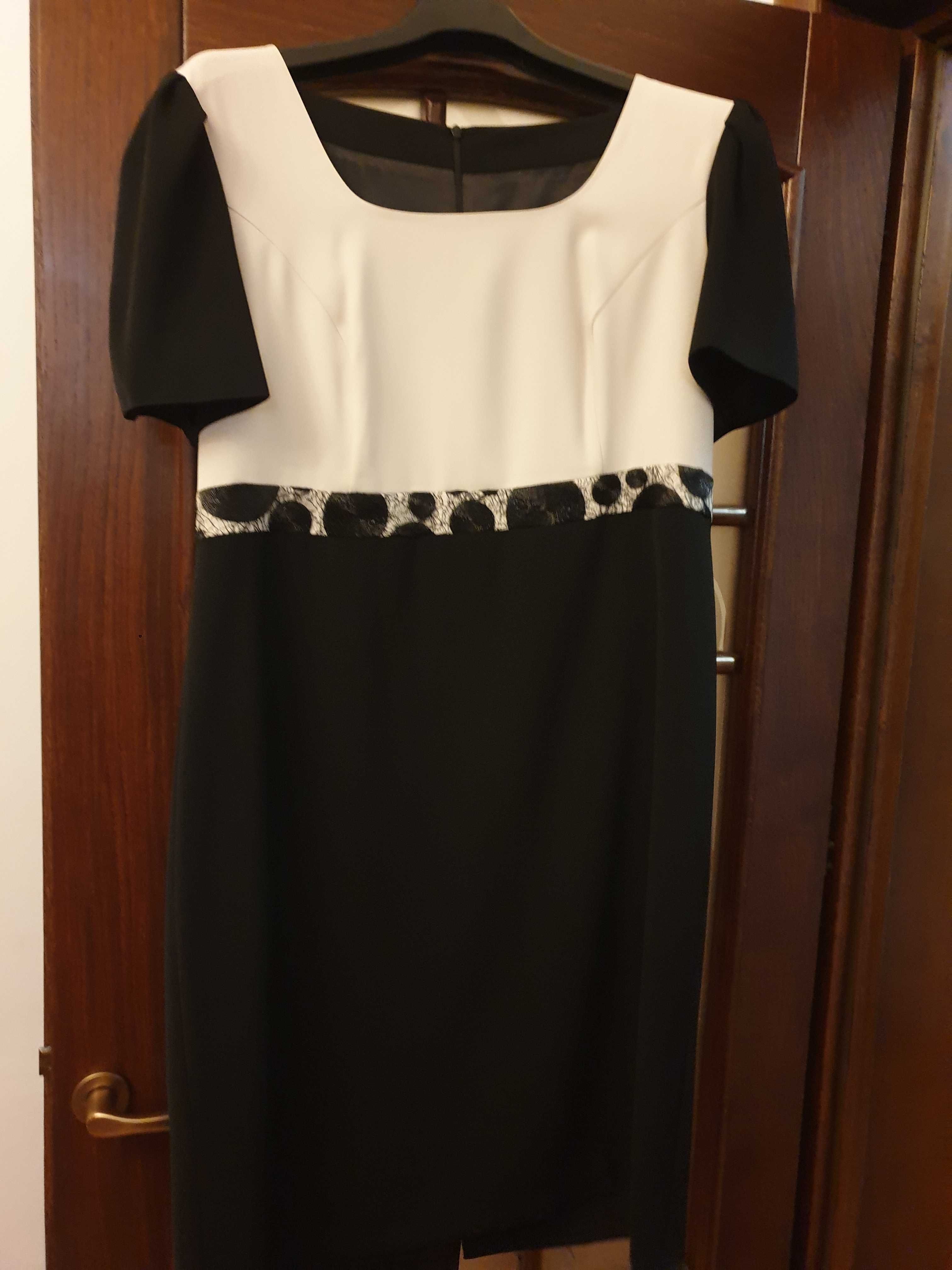 vand costum dama rochie neagra cu jacheta alba