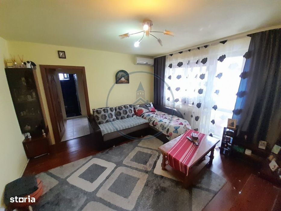 Apartament 3 camere semidecomandat, zona Big