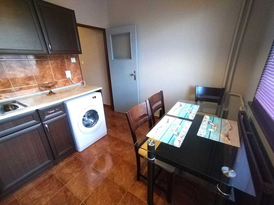 Дава се под наем Тристаен апартамент в София, Света Троица - 100 кв.м за 500 € - Снимка #1