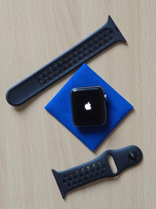Apple Watch series 3 NIKE 42 мм