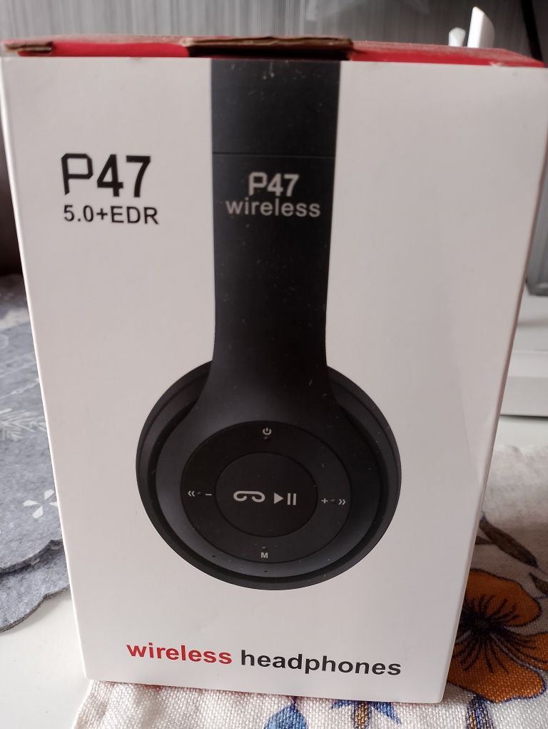 Продавам безжични Bluetooth слушалки