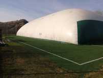 Vând balon presostatic complet echipat .Dimensiuni 20m x 40m.