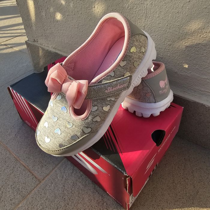 Papuci Skechers mărimea 27