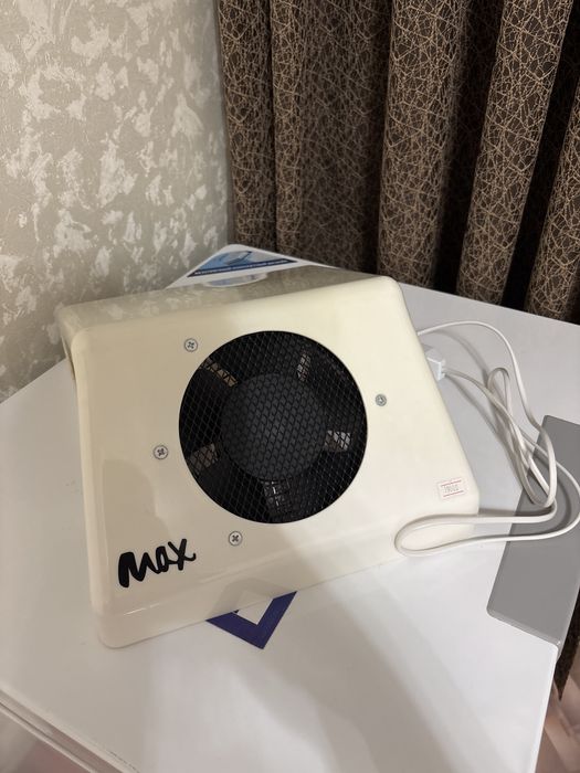 Продам маникюреый пылесос.Новый.Цена 10000