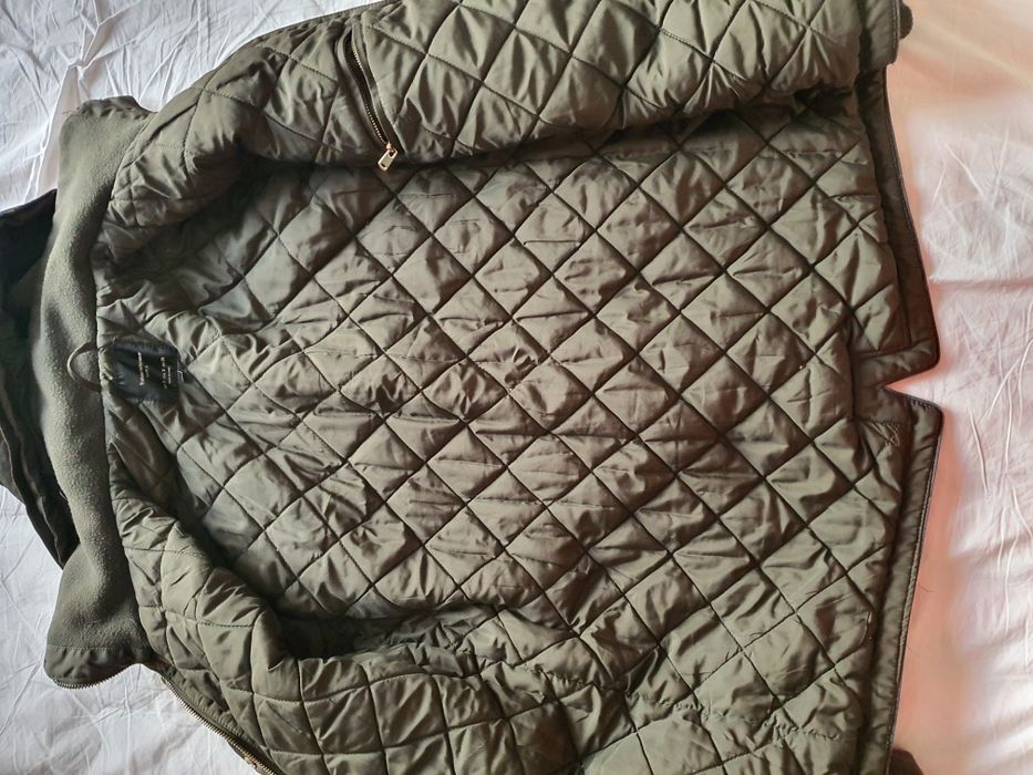 Geaca cu gluga khaki  Zara