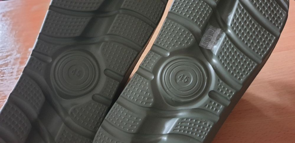 Slapi Feetty - 45 cm