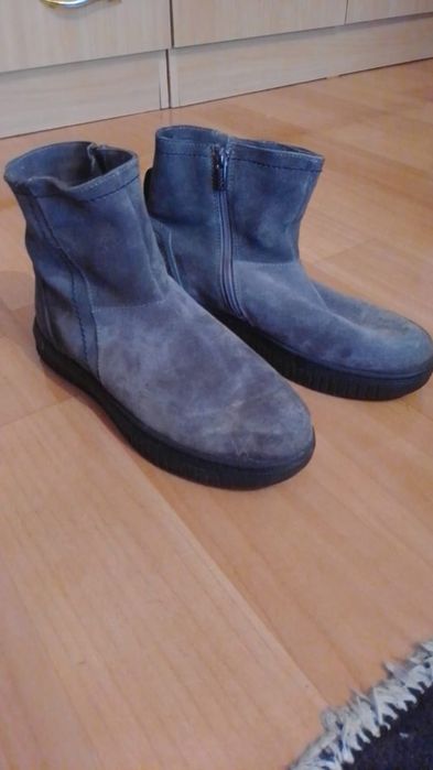Продам женские зимние сапоги