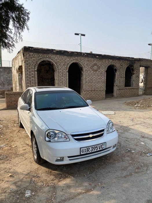 Lasetti 2013 1.6 avtamat 100%toza kraska