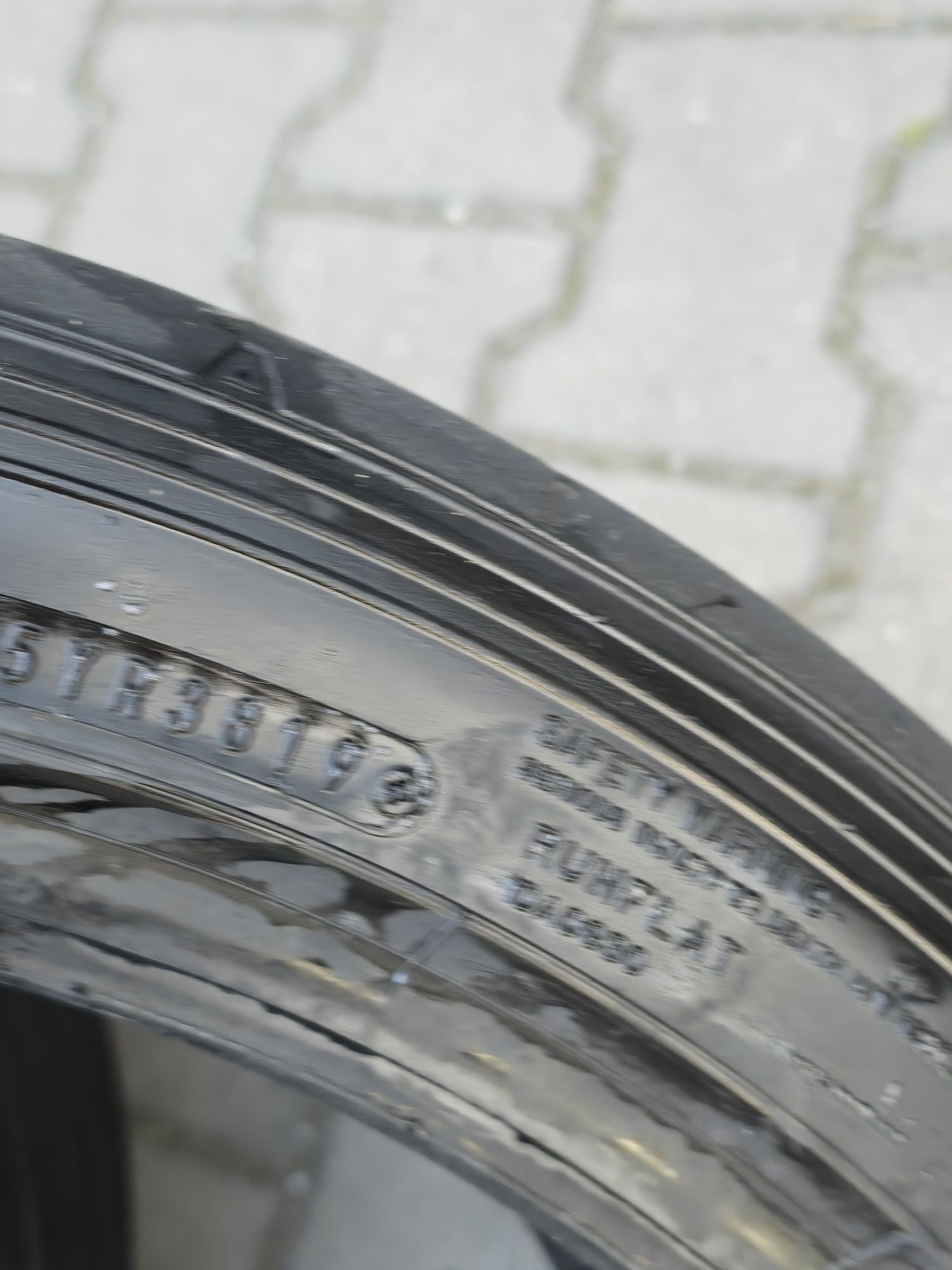 255 40 20 Dunlop сликове