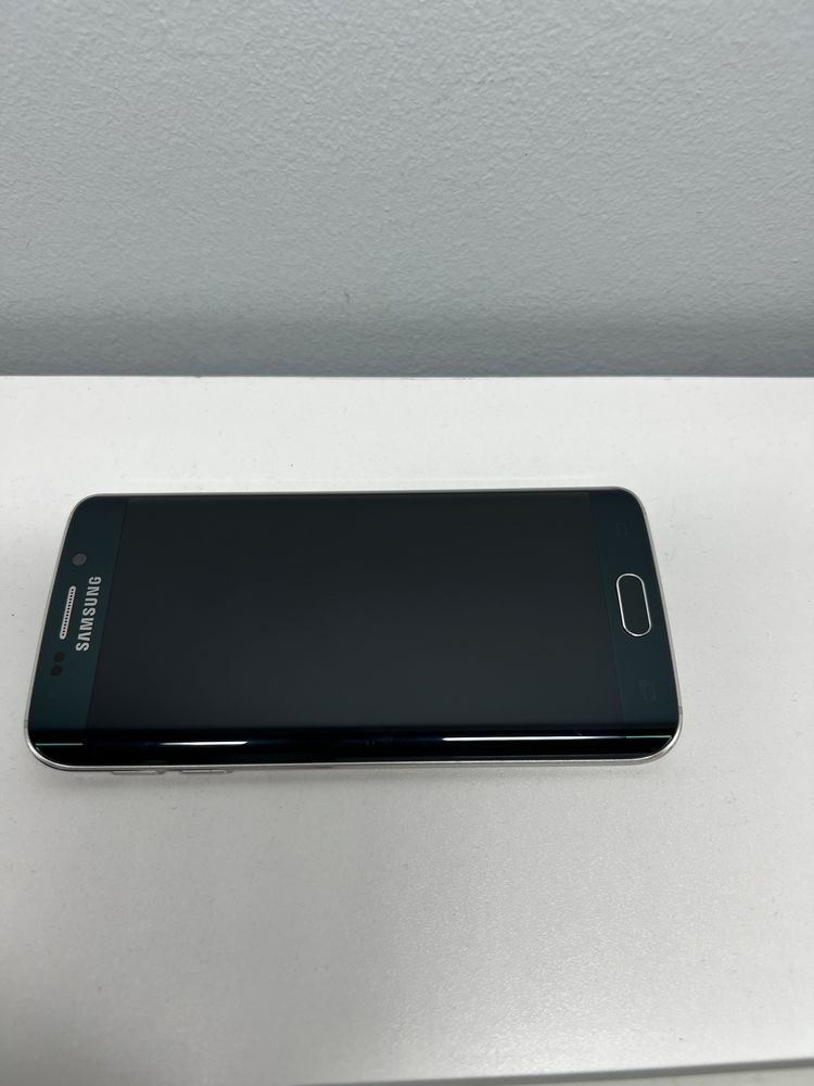 Samsung Galaxy S 6 edge emerald green