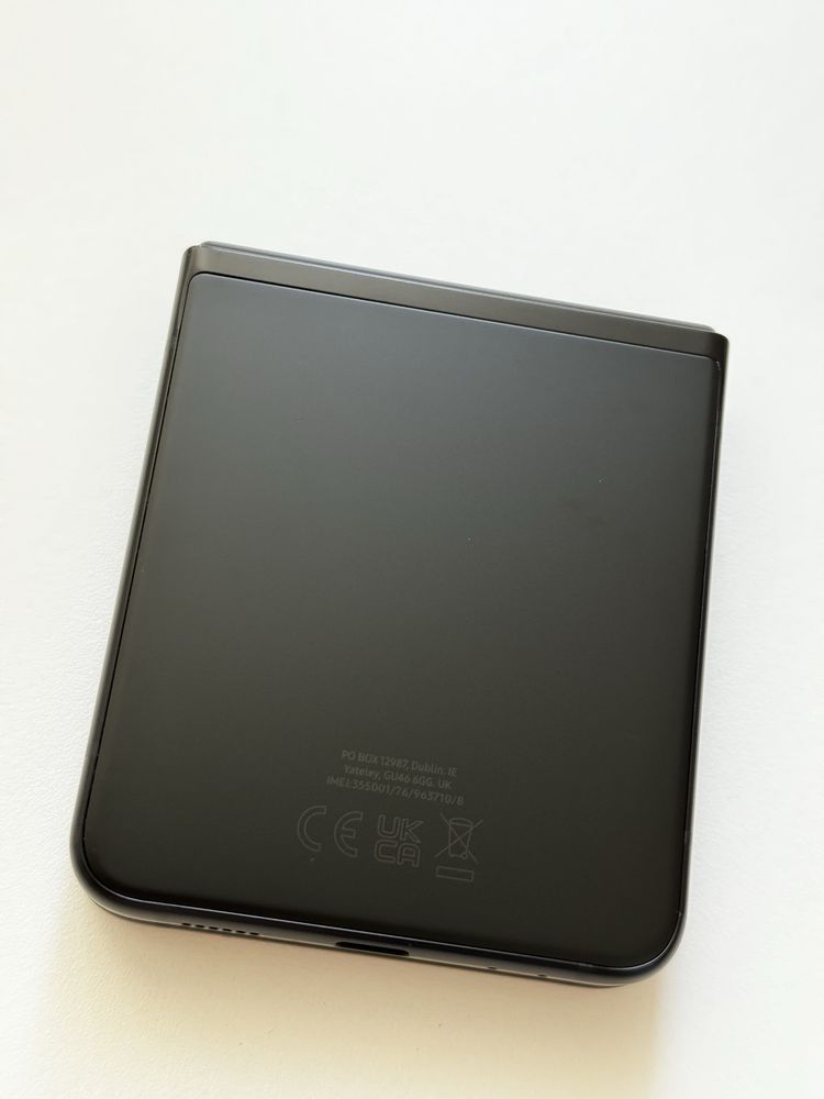 Samsung Flip 3 black 128GB ca si NOU