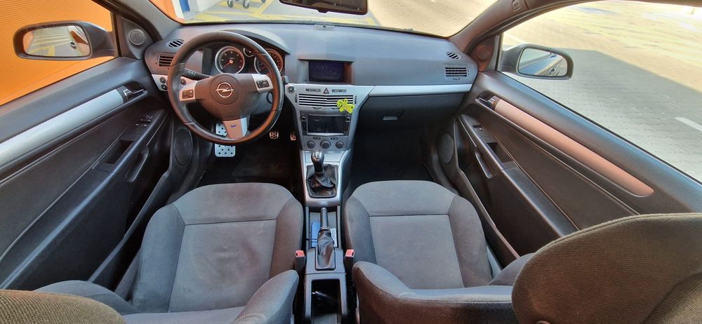 Opel Astra H GTC – 1.9 CDTI 150 CP