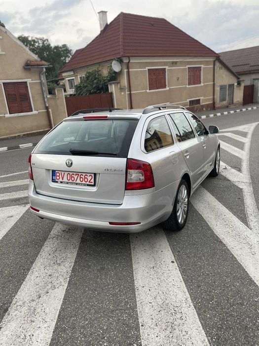 Vând Skoda Octavia