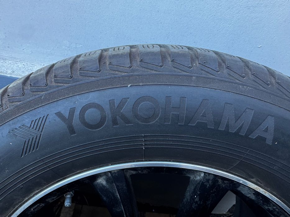 4 Jante cu anvelope iarna yokohama  jaguar f-pace 255/60/18