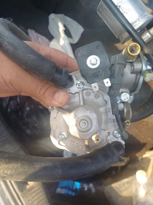 Продам газ 4 поколений полный комлект бак 40 литр