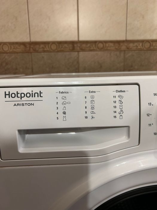 Uscator de haine HotPoint