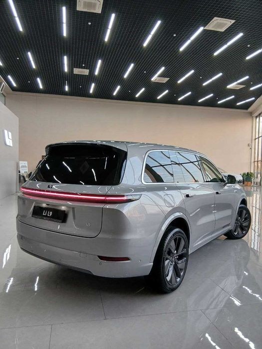 Lixiang L9 Ultra Сотувда тайёр до рестайлинг и рестайлинг