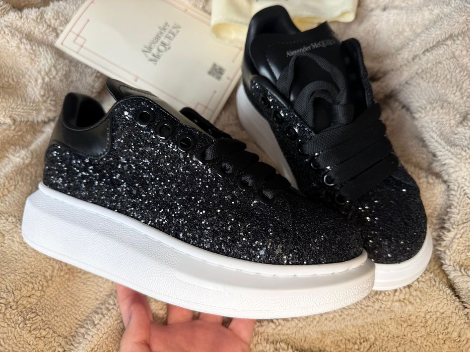 Adidași Alexander McQueen