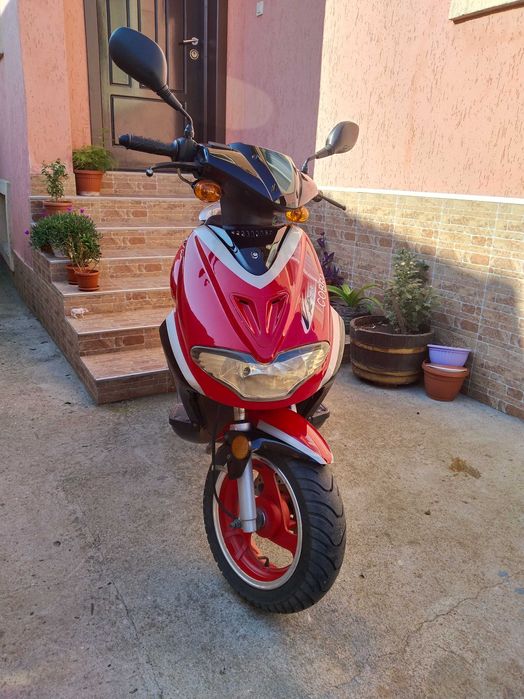 Скутер Yiben WJM 50 QT 9