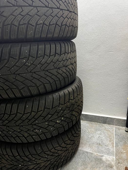 Anvelope Iarna Kumho 245.45.18 100V