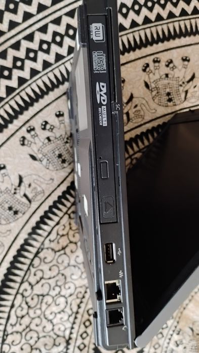 Лаптоп добро състояние